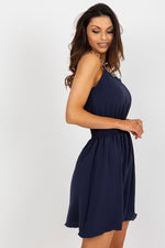 Dagskjole Lakerta – Minikjole med kjedestropp og rund hals til dame fra MS StyleHaven, laget av Bomull; polyester; Elastan-1, farge Marineblå, størrelse 36, med sleeveless; spaghetti-strap ermer, perfekt til casual; dress