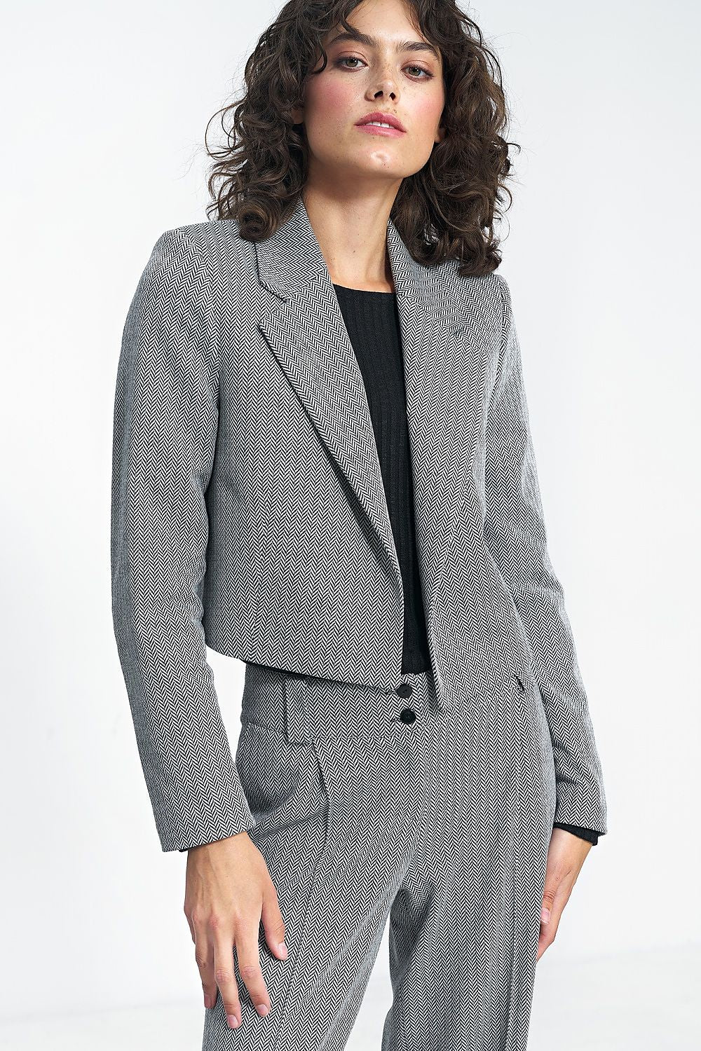 Jakke Nife til dame fra MS StyleHaven, laget av polyester; Viskose, farge Svart, størrelse 36, med long ermer, perfekt til casual; dress