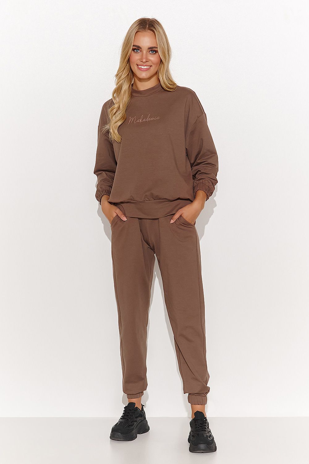 Sett Makadamia til dame fra MS StyleHaven, laget av Bomull, farge Brun, størrelse 36, med long ermer, perfekt til casual; dress