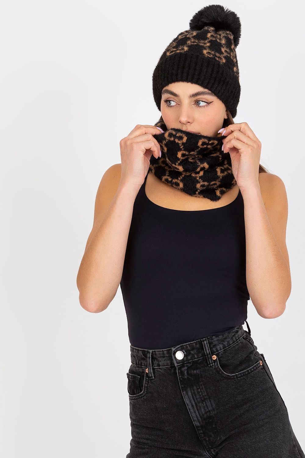 Oppdag vårt utvalg av stilfulle  Infinity-skjerf på til dame i ulike størrelser og kvalitetsmaterialer – perfekte til jobb, fritid og alle dager. Rask levering og gode priser hos MS Stylehaven. se mer!