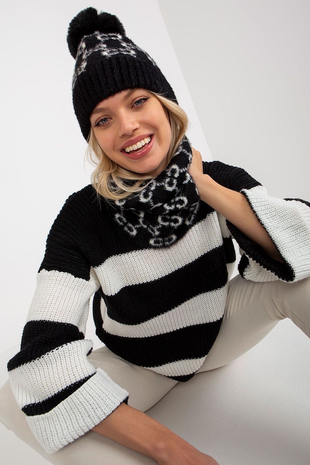 Oppdag vårt utvalg av stilfulle  Infinity-skjerf på til dame i ulike størrelser og kvalitetsmaterialer – perfekte til jobb, fritid og alle dager. Rask levering og gode priser hos MS Stylehaven. se mer!