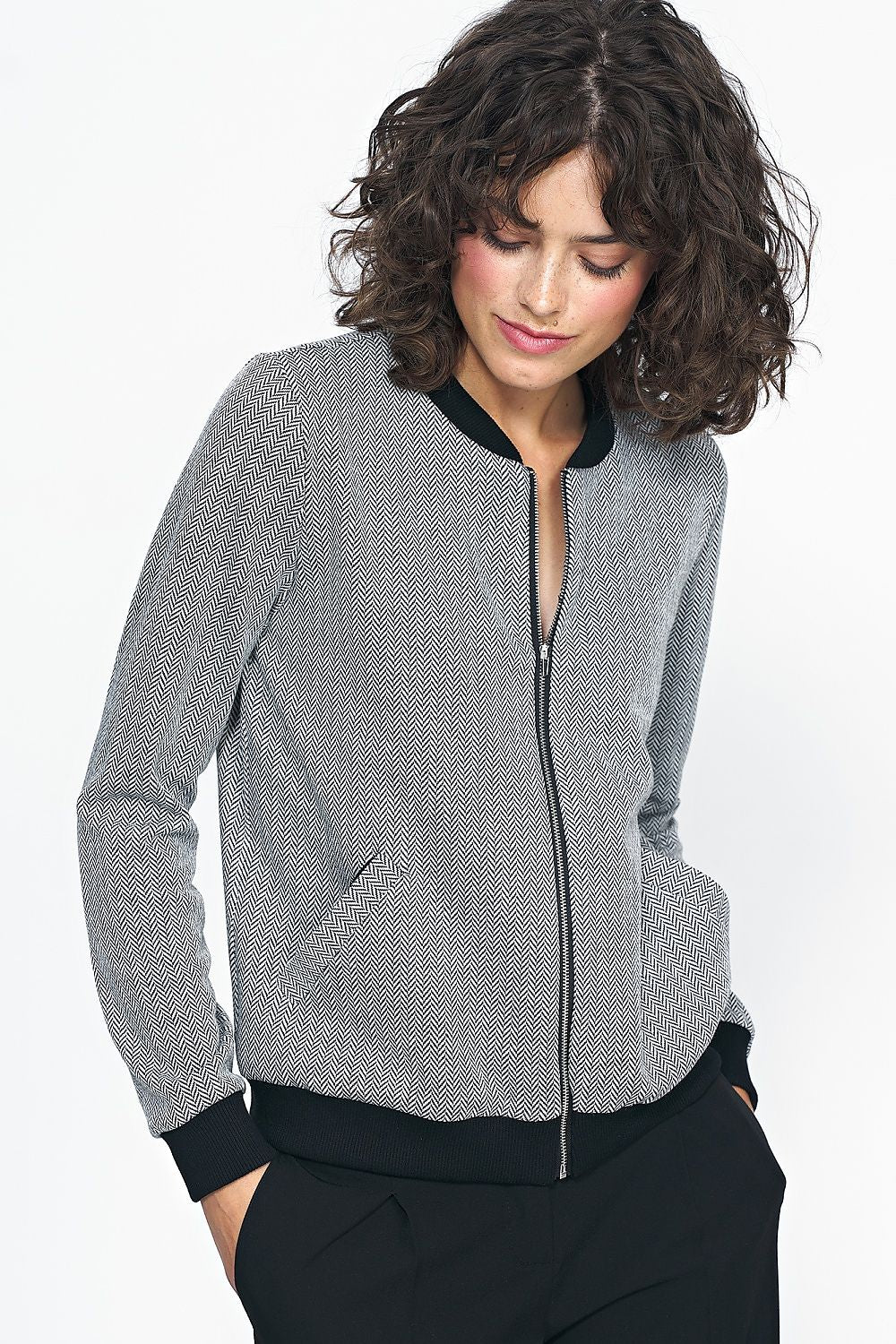Jakke Nife til dame fra MS StyleHaven, laget av polyester; Viskose, farge Rød, størrelse 42, med long ermer, perfekt til casual; dress