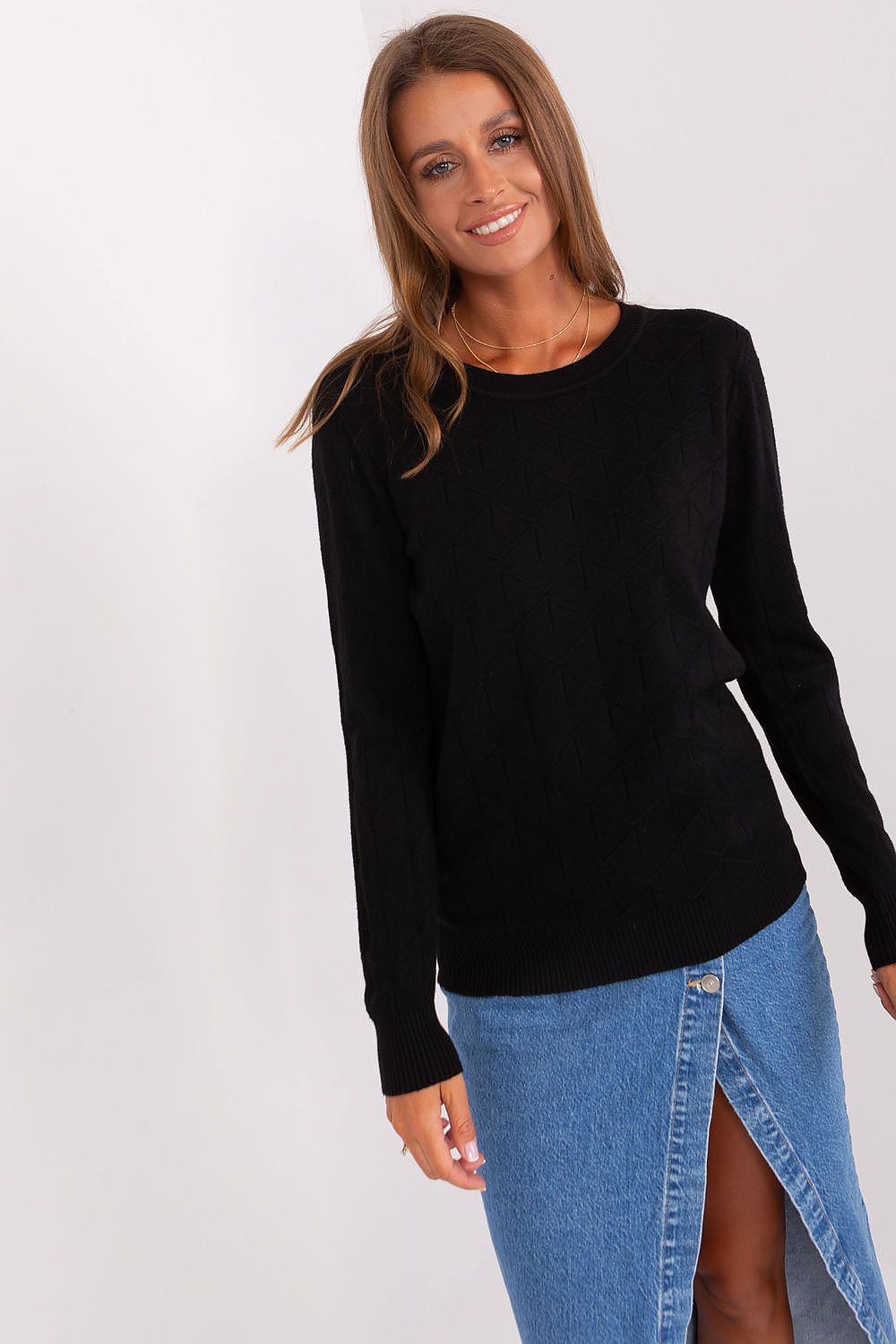 Oppdag vårt utvalg av stilfulle Svart Jumper AT til dame i ulike størrelser og kvalitetsmaterialer - perfekte til jobb, fritid og alle dager. Rask levering og gode priser hos MS Stylehaven. se mer!