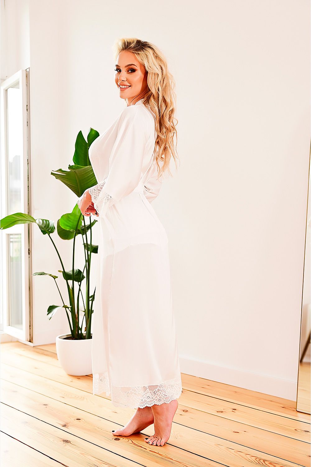 Sumatra Grace badekåpe - Kalimo til dame fra MS StyleHaven, laget av Elastan; polyester, farge Svart, størrelse M, med sleeveless ermer, perfekt til casual; dress